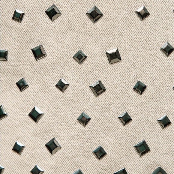 Zara mid rise studded TRF jeans - Picture 4 of 4